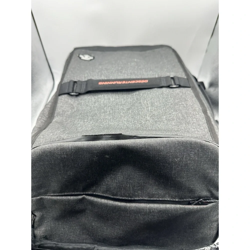 Descente Running Backpack S5324RBP12 Gray/Black Orange Interior